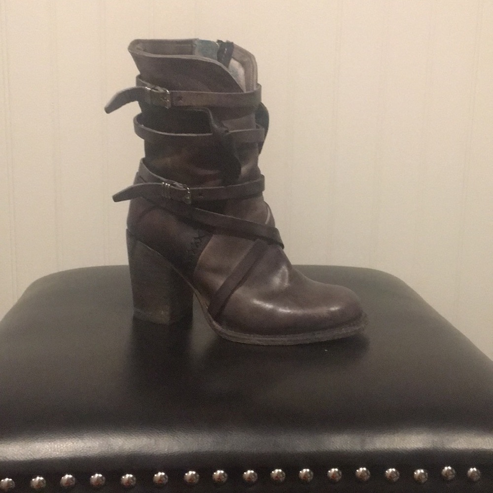 Freebird by Steven 😍😍 Baker Boot/size 8